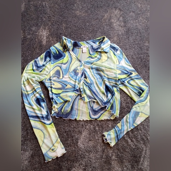 Rue21 Tops - Rue 21 sheer mesh single button topper